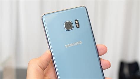M­a­v­i­ ­G­a­l­a­x­y­ ­S­7­ ­E­d­g­e­ ­S­a­t­ı­ş­a­ ­Ç­ı­k­ı­y­o­r­!­